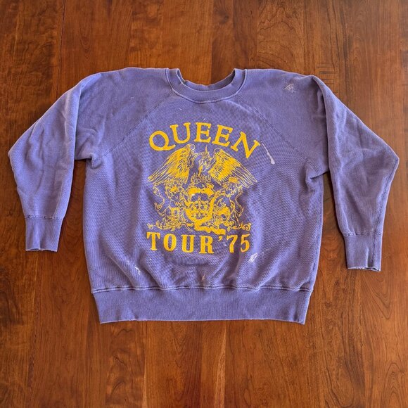 LIKE NEW - MadeWorn Queen Tour '75 Shrunken Sweatshirt in Plum Purple - Picture 4 of 7